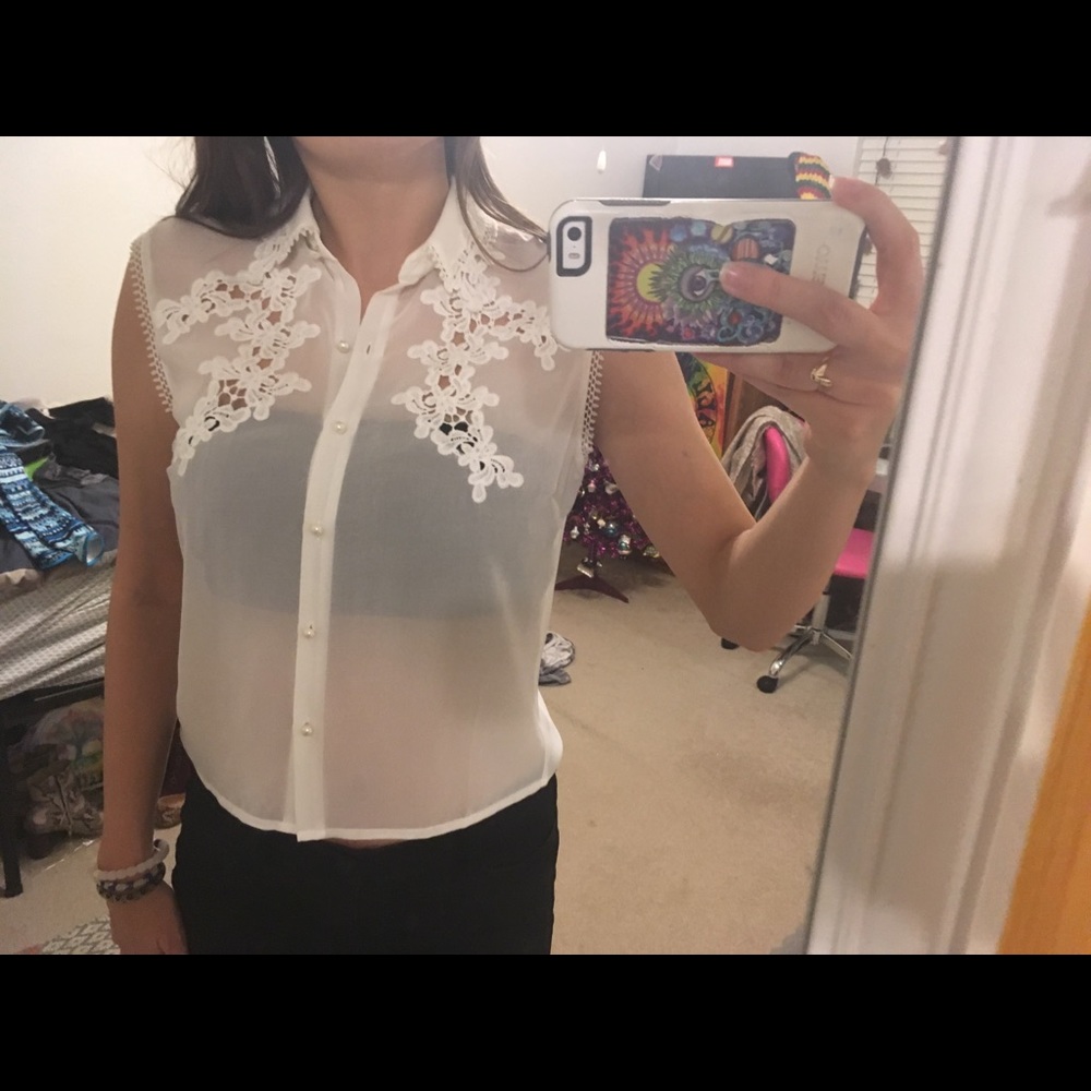 ✨BOGO✨ Sheer white top Charlotte Russe